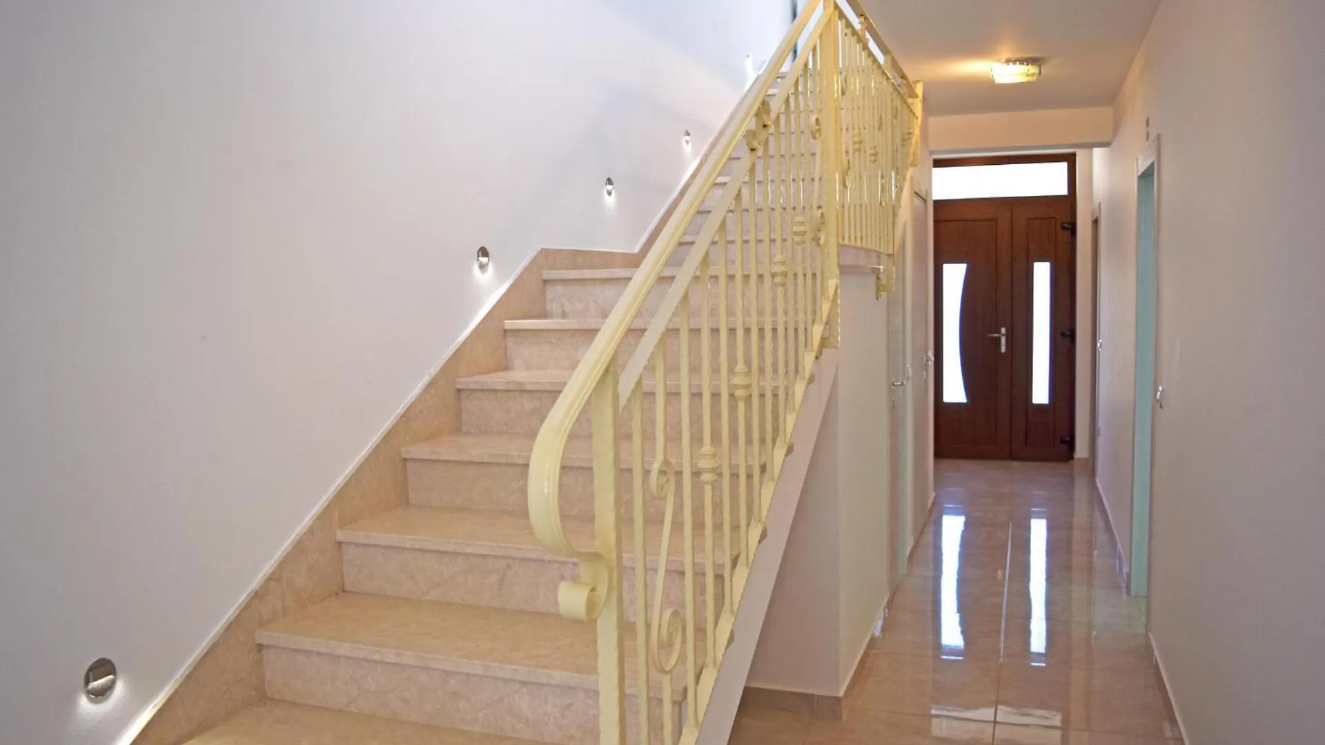 Villa Markulin Near Medulin For 8 People Only 2Km From The Beach Sisan