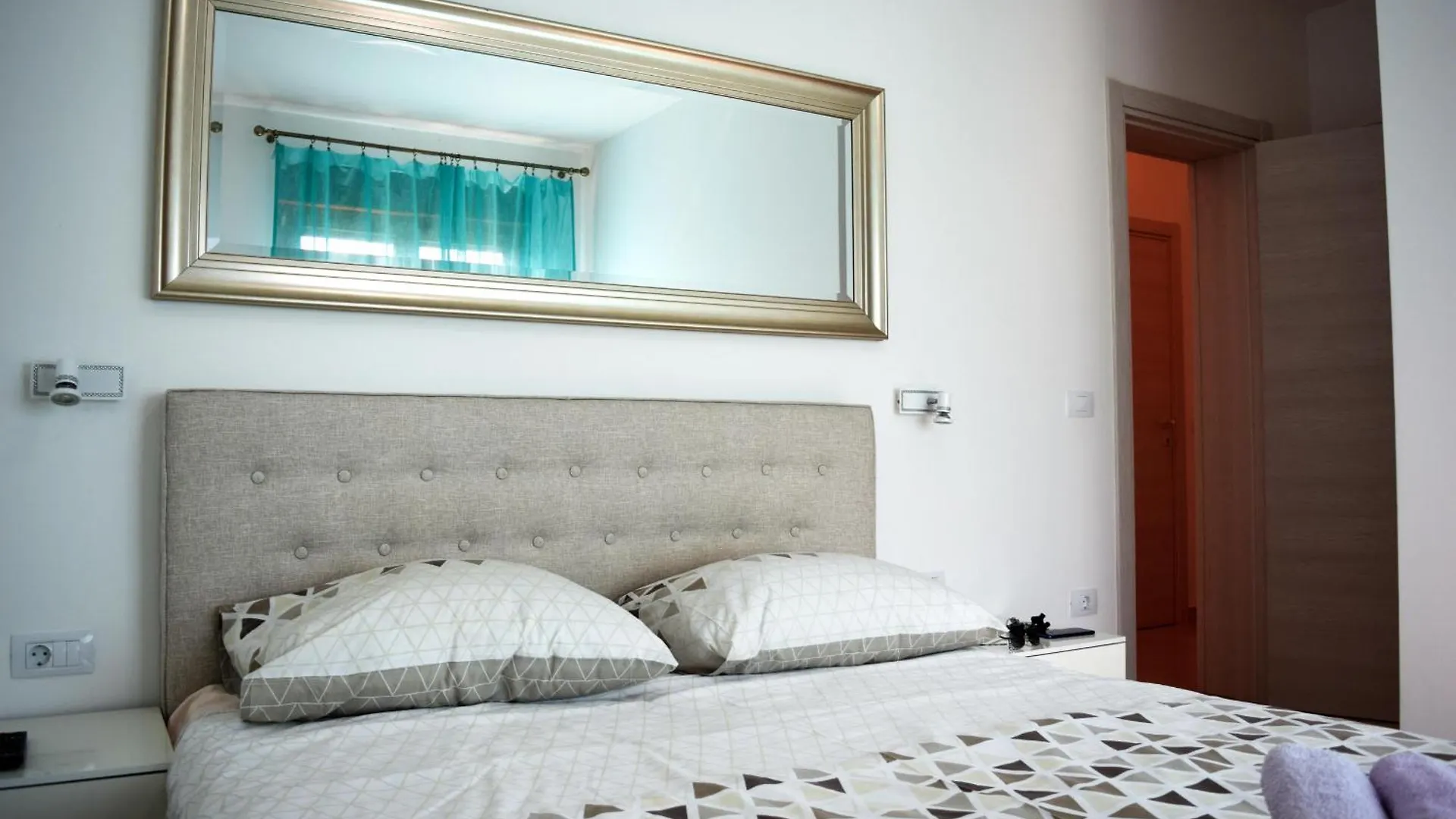 Villa Markulin Near Medulin For 8 People Only 2Km From The Beach Sisan