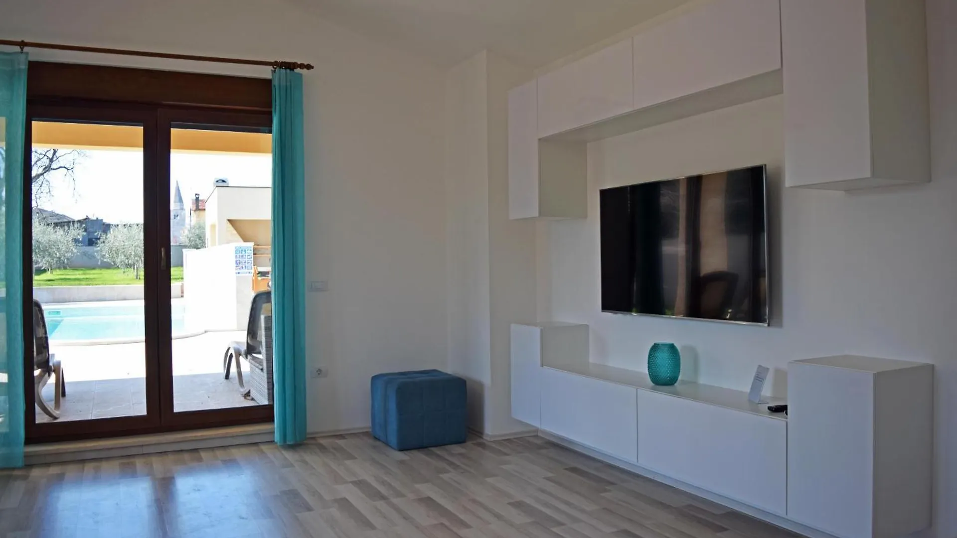 Villa Markulin Near Medulin For 8 People Only 2Km From The Beach Sisan