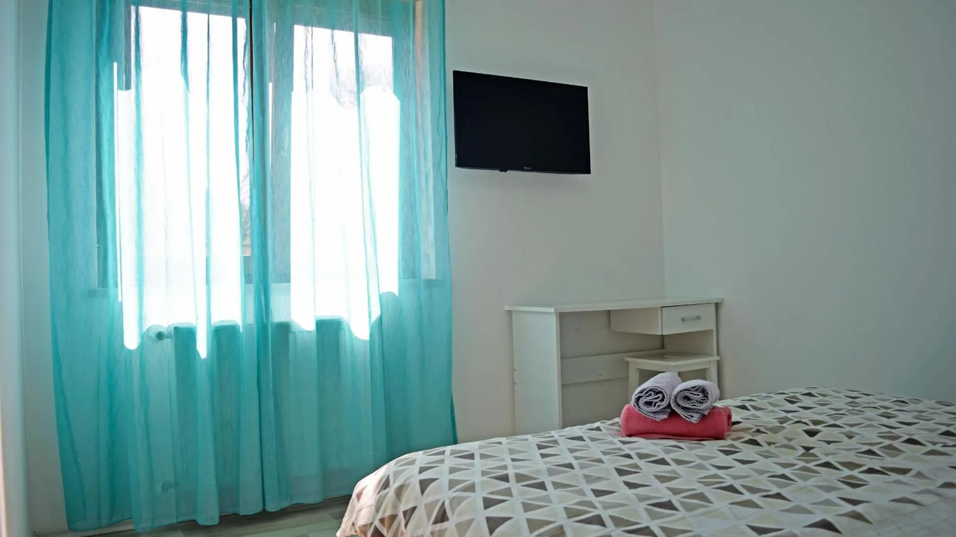 Villa Markulin Near Medulin For 8 People Only 2Km From The Beach Sisan