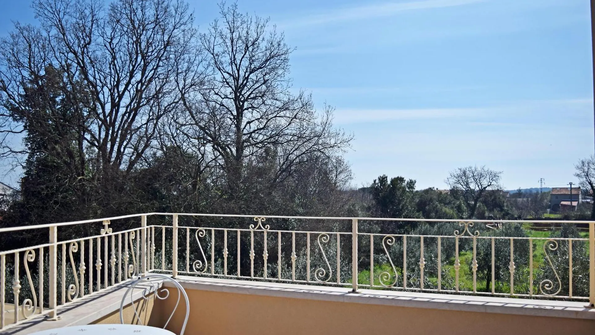 Villa Markulin Near Medulin For 8 People Only 2Km From The Beach Sisan