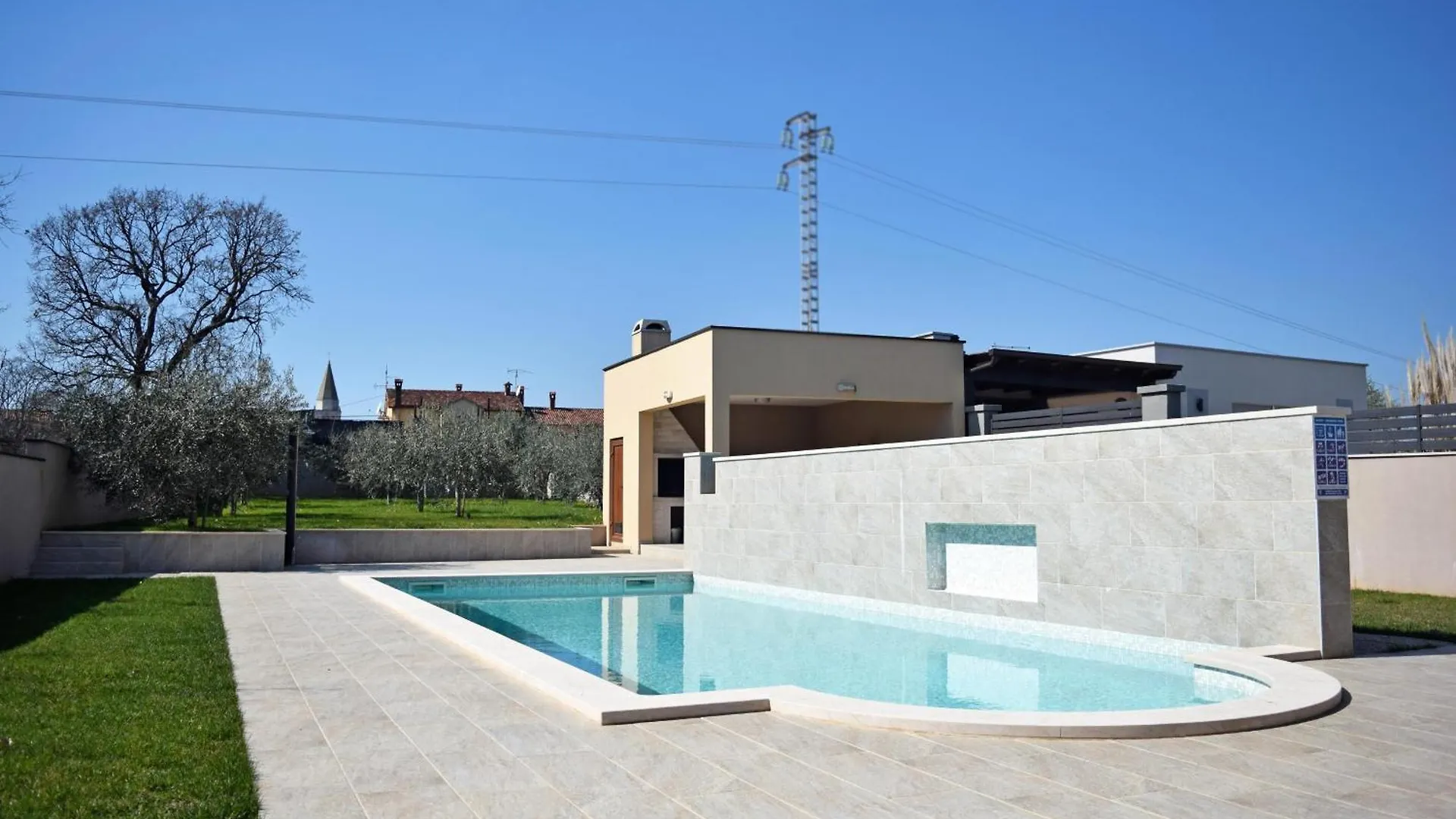 Villa Markulin Near Medulin For 8 People Only 2Km From The Beach Sisan
