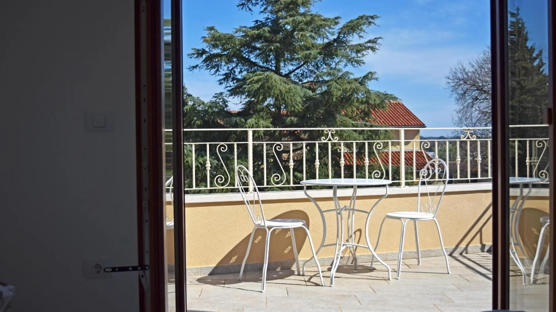 Villa Markulin Near Medulin For 8 People Only 2Km From The Beach Sisan
