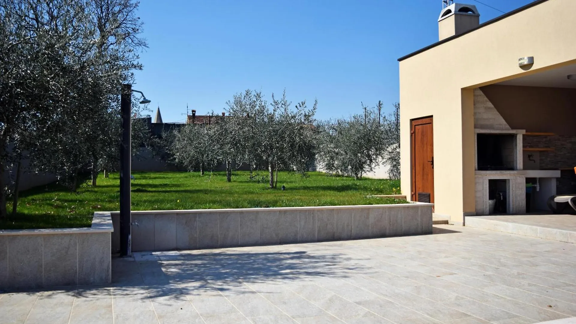 Villa Markulin Near Medulin For 8 People Only 2Km From The Beach Sisan 0*,