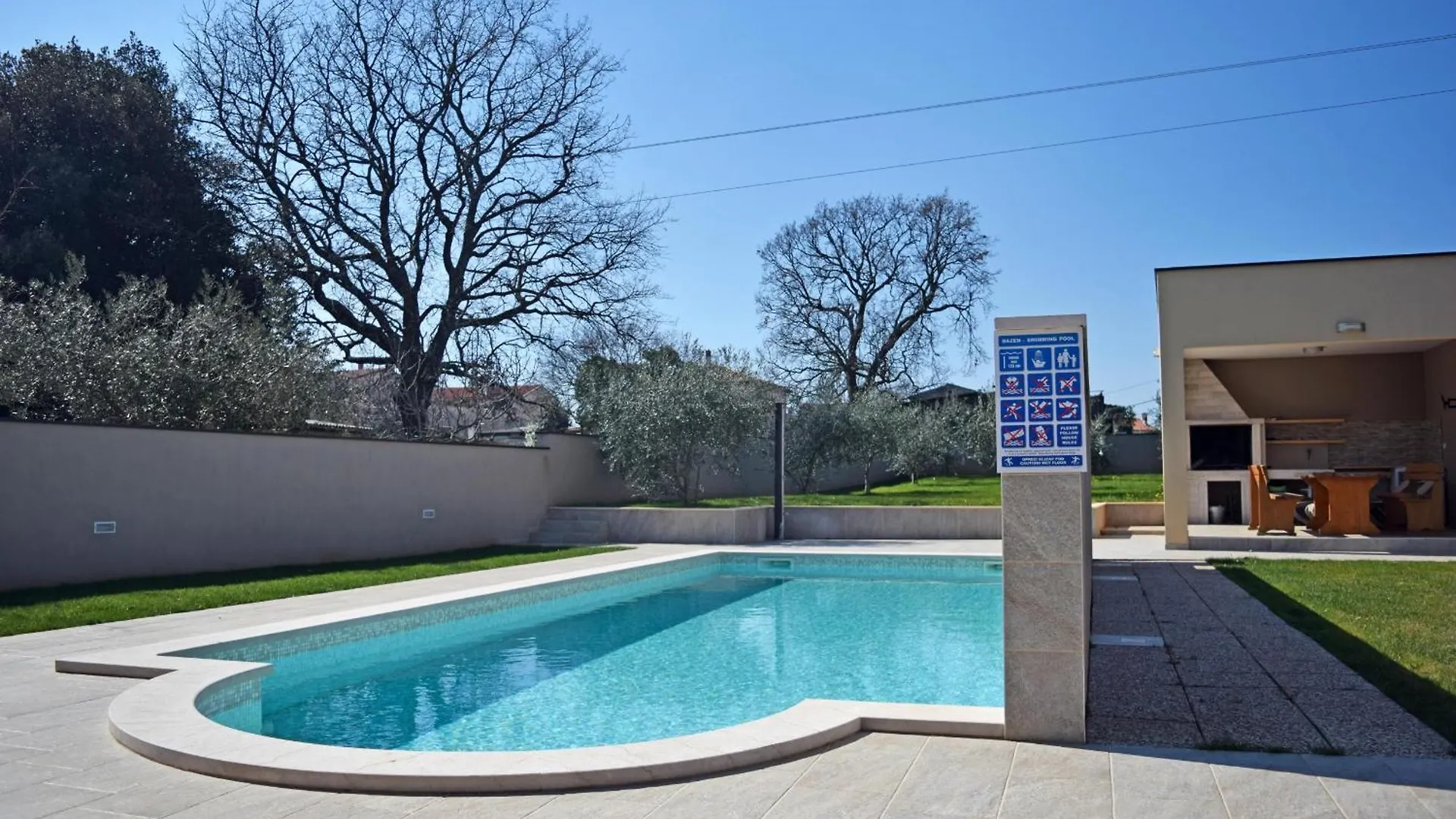 Villa Markulin Near Medulin For 8 People Only 2Km From The Beach Sisan